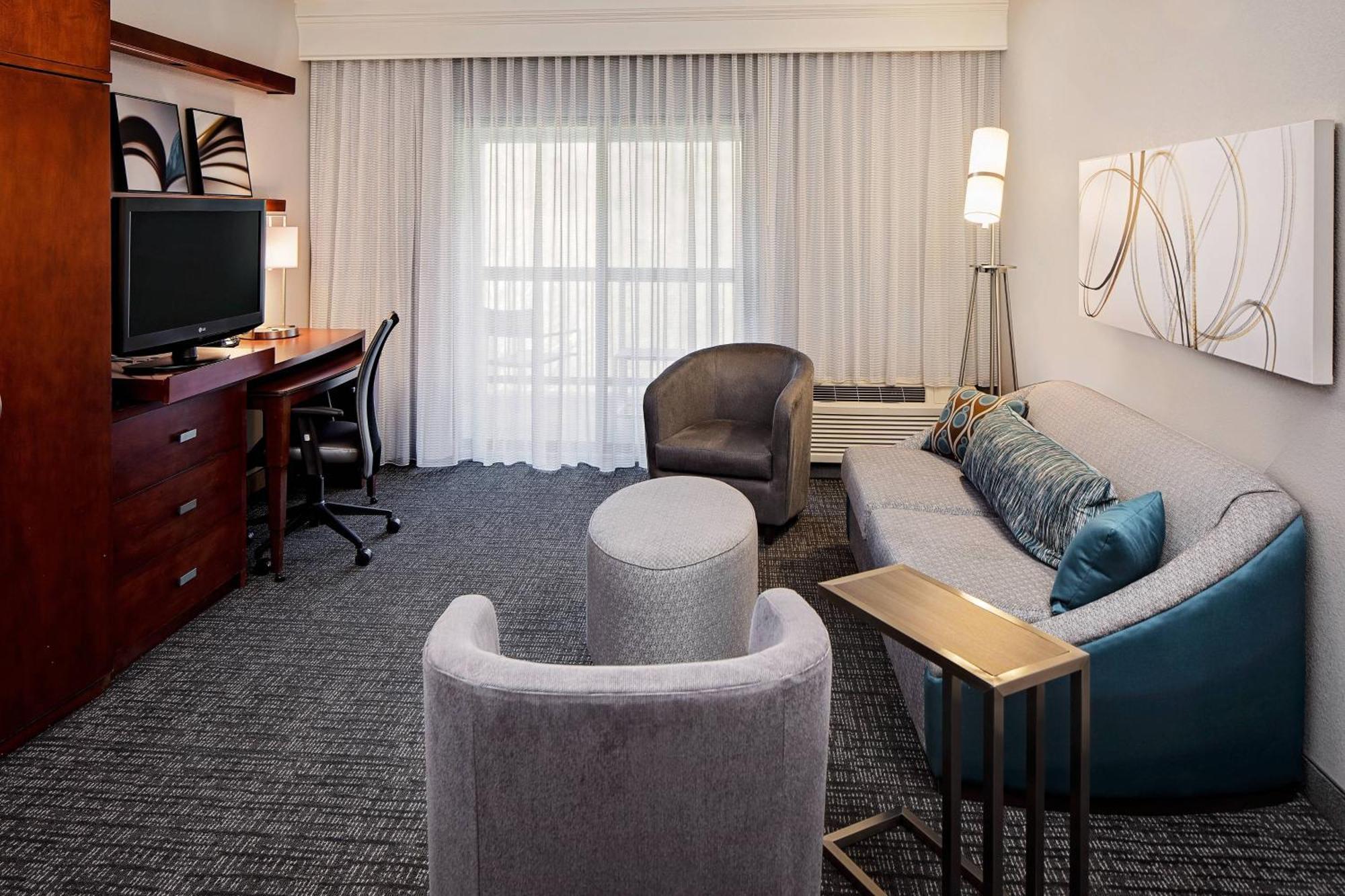 Courtyard By Marriott Pittsburgh West Homestead Waterfront Экстерьер фото